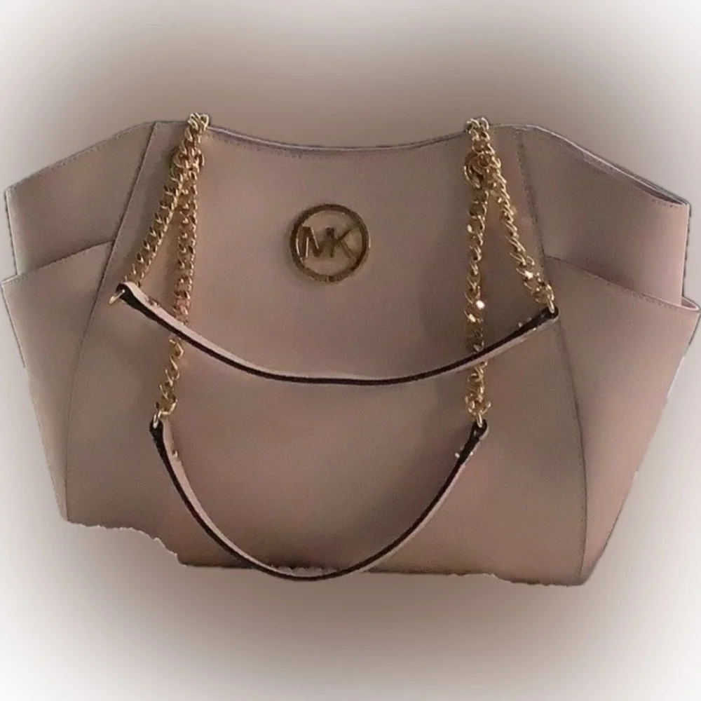 🔥🔥Sale🔥🔥 NWT Michael Kors Shoulder Bag
